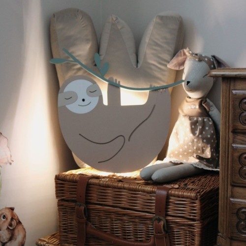 lampka LED leniwiec – spokojne oświetlenie do pokoju dziecięcego