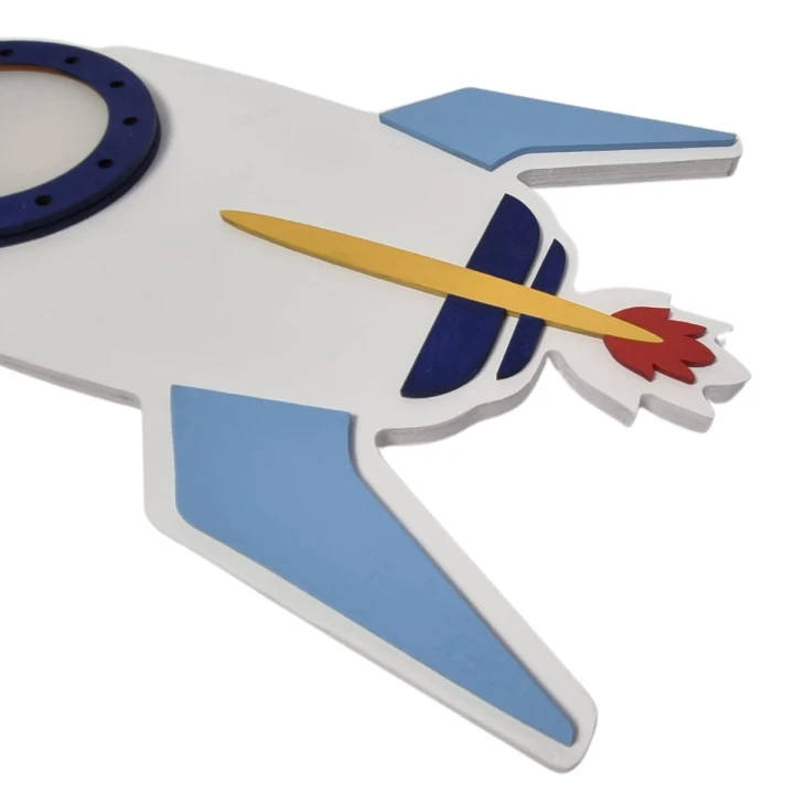 drewniana lampka LED rakieta biało-niebieska do pokoju dziecka - detal