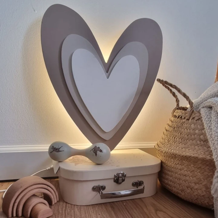 lampka nocna dziecięca w kształcie serca z personalizacją