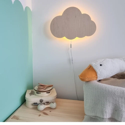 drewniana lampka LED chmurka do pokoju dziecięcego