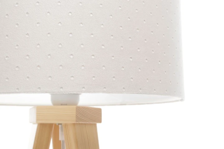 Kremowa lampka nocna dziecięca z pikowanym abażurem - zbliżenie