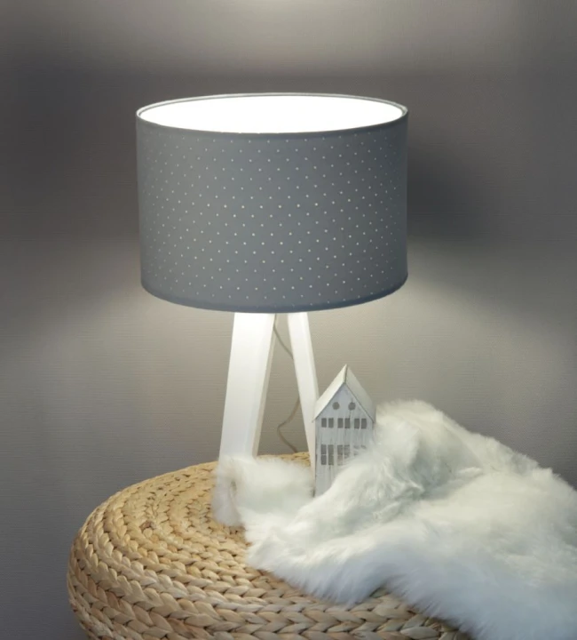 Ręcznie robiona lampka stalowa do pokoju młodzieżowego