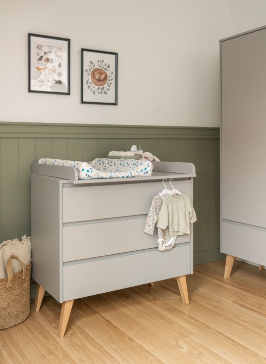 komoda z przewijakiem Swing szary - kącik do pielęgnacji dziecka