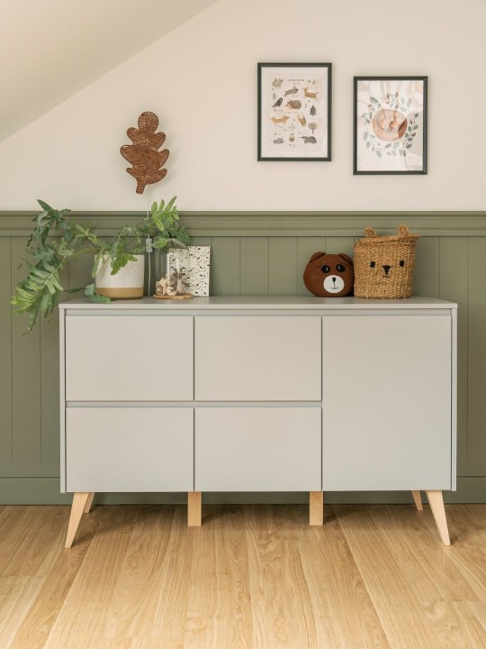 aranżacja pokoju dziecka z komodą Swing szary