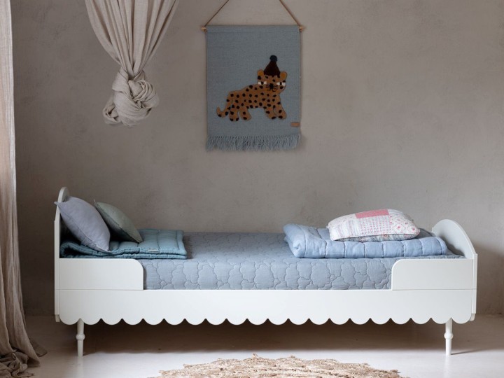 łóżko 90x200 Babushka w pokoju dla dziewczynki