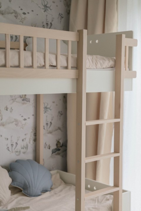 Łóżko piętrowe z drabinką Basic