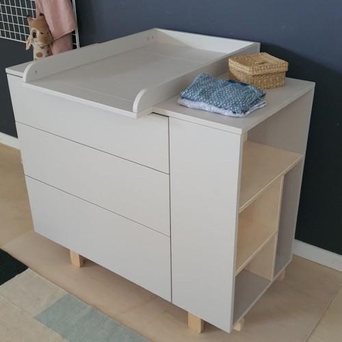 Komoda z przewijakiem Basic kaszmir do pokoju niemowlaka. Meble kaszmirowe do pielęgnacji niemowlęcia
