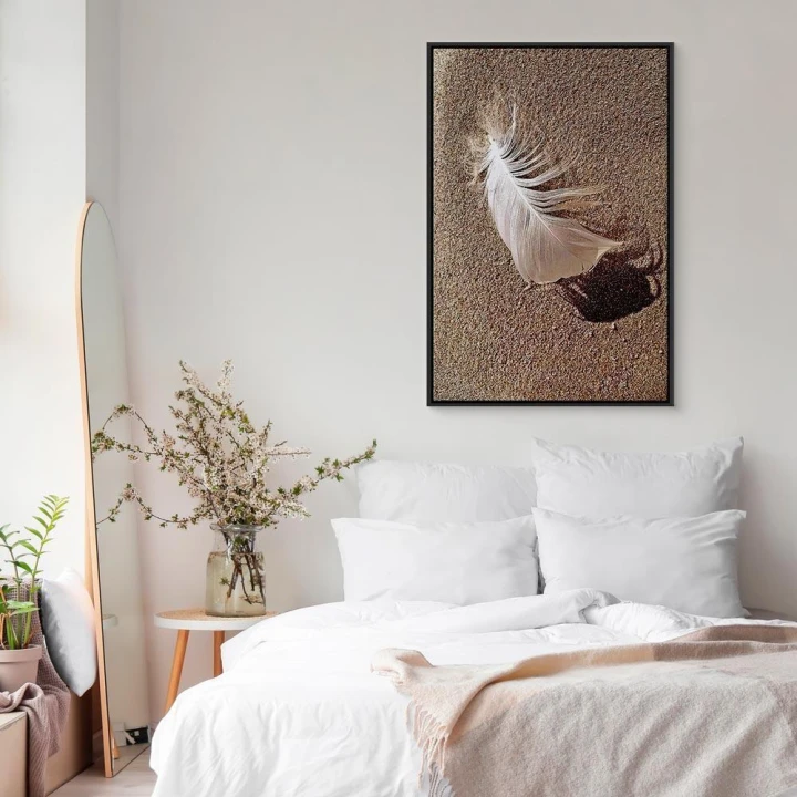 Obraz - Pióro na piasku (1-częściowy) pionowy