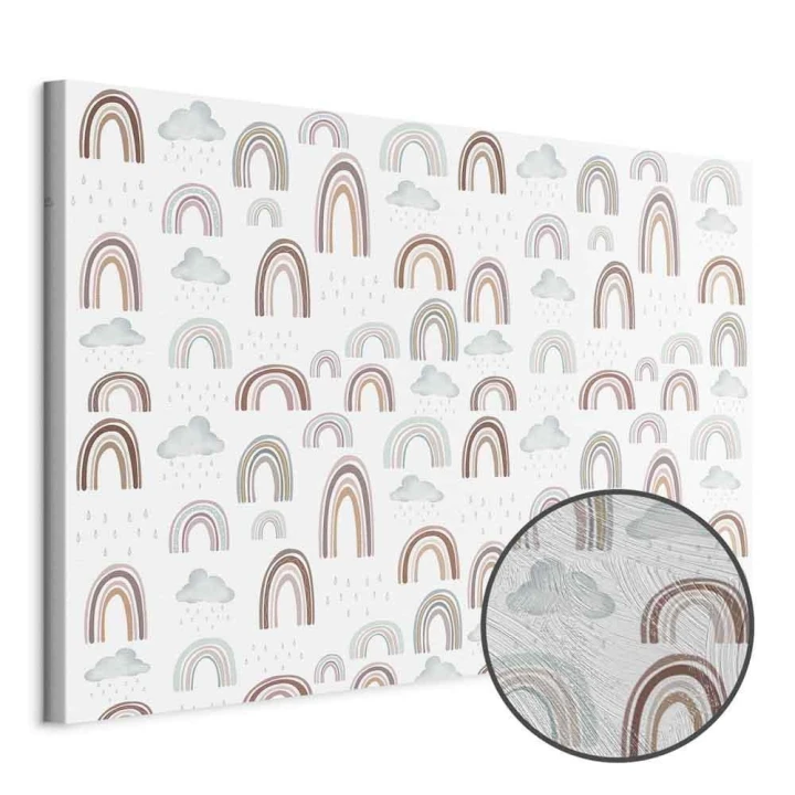 Obraz - Tęcze po burzy - Tęcze różnych wielkości w pastelowej kolorystyce wśród deszczowych chmur w odcieniu szaro-niebieskim