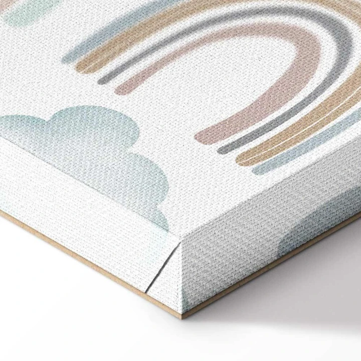 Obraz - Tęcze po burzy - Tęcze różnych wielkości w pastelowej kolorystyce wśród deszczowych chmur w odcieniu szaro-niebieskim