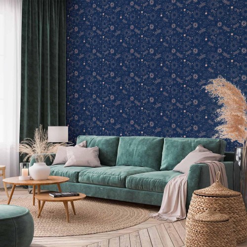 Tapeta - Kosmiczna Fantazja - wzór z słońcami - księżycami i ważkami na ciemnym tle