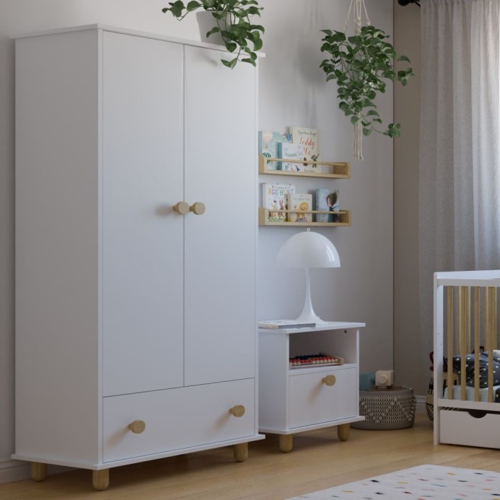 pokój dziecięcy z białą szafą Lilo