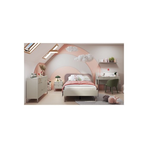 pokój dziewczynki na poddaszu z meblami Harmony w kolorze kaszmir/truflowy