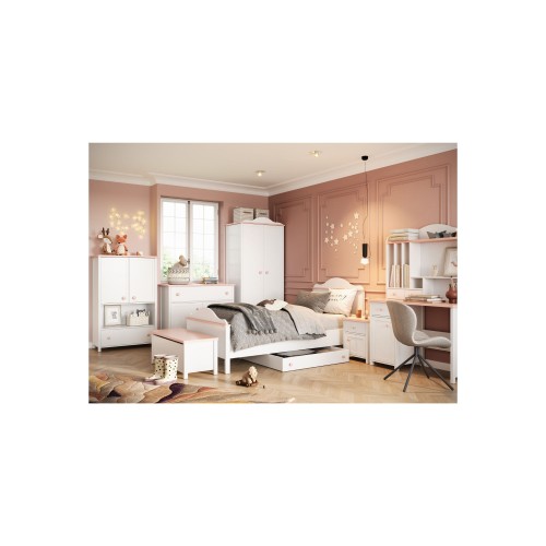 Aranżacja pokoju młodzieżowego Luna – białe meble dla dziewczyny w stylu klasycznym