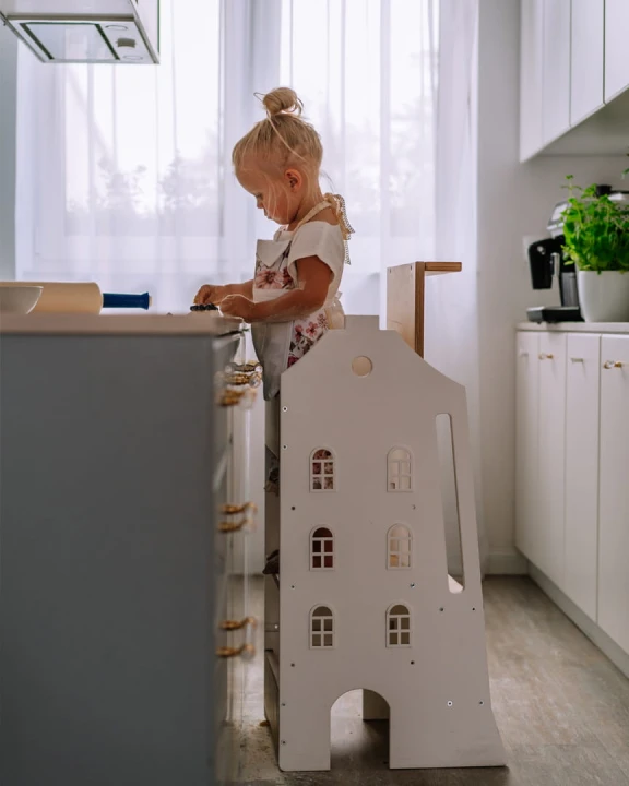 kitchen helper