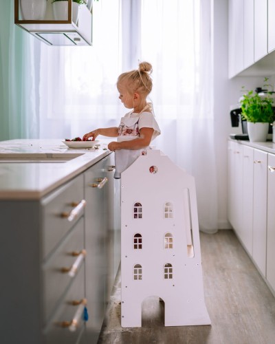 kitchen helper