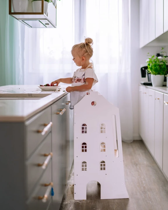 kitchen helper