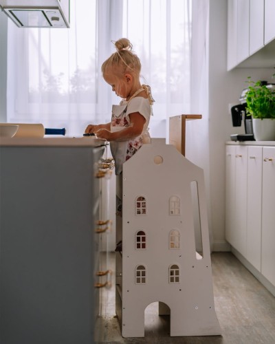kitchen helper