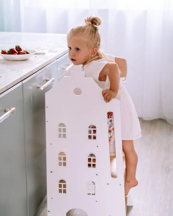 kitchen helper