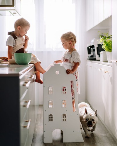 kitchen helper